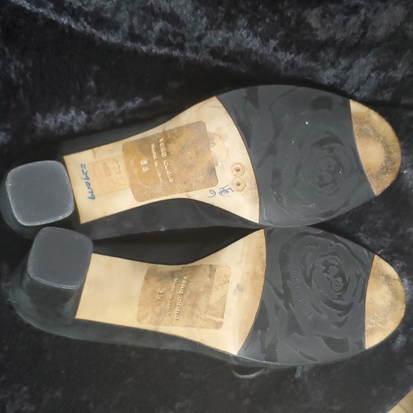 Adorable Italian Taryn Rose black & pink plaid round toe heels. - Picture 8 of 14